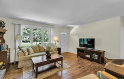 112 Lynncliff Road, Hampton Bays, NY 11946