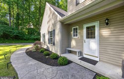 6 FOX Chase, GLENMOORE, PA 19343