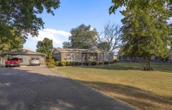 170 Wilson Dr, Florence, AL 35633