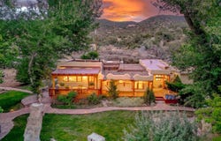 504 Piedmont Road, Taos, NM 87571