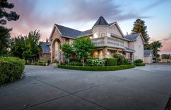 8584 N Madsen Avenue, Clovis, CA 93619