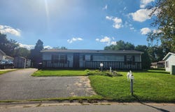 11 BILL Drive, DENVER, PA 17517