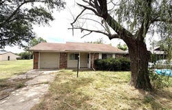 1819 W Midland Street, Shawnee, OK 74804