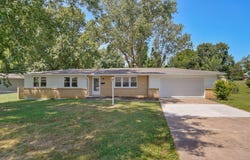 1214 7th Street, Monett, MO 65708