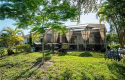 5205 Whitten Dr, NAPLES, FL 34104