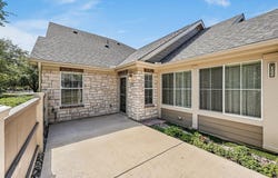 30 Wildwood Dr, Georgetown, TX 78633