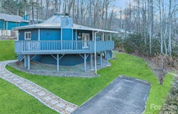 180 Hemlock Loop, Maggie Valley, NC 28751