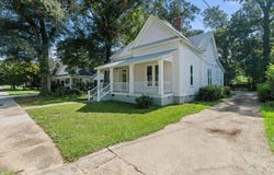 612 Oak Ave, Columbia, MS 39429