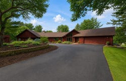 7328 Kinnikinnick Drive, ROSCOE, IL 61073