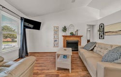 905 Stokes Dr, Roanoke, VA 24019