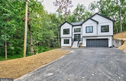 1114 LAKEVIEW DR, CROSS JUNCTION, VA 22625