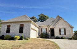 116 Highland Ridge Dr, Saltillo, MS 38866