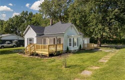 300 Maple Street, Lathrop, MO 64465