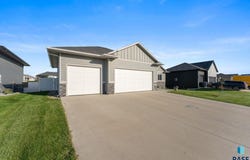 2630 N Lammers Ct, Tea, SD 57064