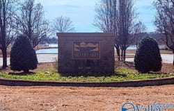 27 Silver Lakes Blvd, Gadsden, AL 35905