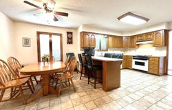 6920 Shawnee Cir, Ozawkie, KS 66070