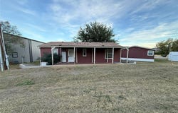 83 Hick's Mountain Road, Lone Wolf, OK 73655
