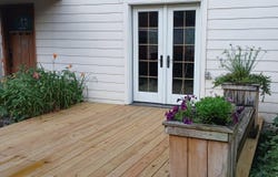 23 Pine Ln, Hinton, WV 25951