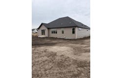 1236 Wild Rye Ln, Oconomowoc, WI 53066