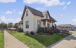 722 Broadway, Highland, IL 62249