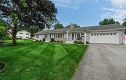 39 Rolling Acres Drive, Cumberland, RI 02864