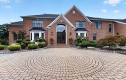 10 Maacka Drive, Holmdel, NJ 07733