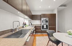 210 Lavaca St, Austin, TX 78701