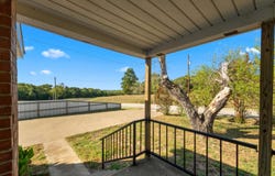 218 Threll, Palestine, TX 75803