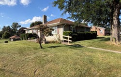 29 MOUNT ROCK Road, SHIPPENSBURG, PA 17257