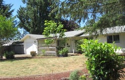 4226 SCOTTDALE St, Eugene, OR 97404