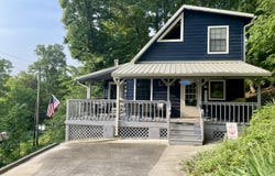 131 Phoenix Lane, Speedwell, TN 37870
