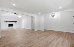 1524 S Charing Avenue, Springfield, MO 65809