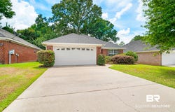 7596 Avery Ln, Daphne, AL 36526