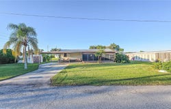 36513 LAKEWOOD Drive, ZEPHYRHILLS, FL 33542