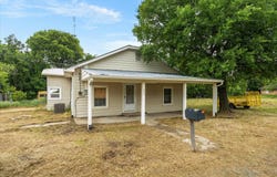 502 S Elm Street, Celeste, TX 75423