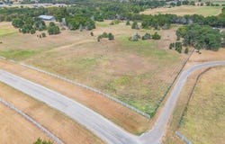 335 County Road 1264, Whitesboro, TX 76273