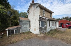 17 Musconetcong River Rd, Lebanon Twp., NJ 08827-3021