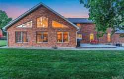 8831 Gladlea Drive, Sunset Hills, MO 63127