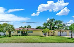 123 SUNRISE Boulevard, DEBARY, FL 32713