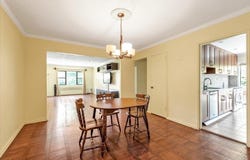 1205 E Broadway, Hewlett, NY 11557