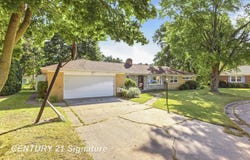 40 Shadyside Court, Saginaw, MI 48638