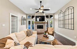 1814 Emerald Isle Dr, Leander, TX 78641