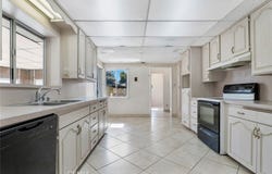 141 S Beachwood Drive, Burbank, CA 91506