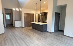 2810 E Hazelnut St, Brandon, SD 57005