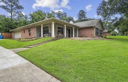 710 Brookhollow Dr, White Oak, TX 75693