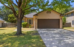 151 Henke Cv, Kyle, TX 78640