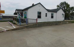 531 E Cleveland, Monett, MO 65708