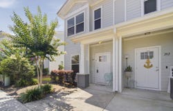 284 Date Palm Lane, Freeport, FL 32439