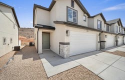2279 S Wolverine Way, Washington, UT 84780