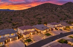 1920 E VILLA LINDA Drive E, Phoenix, AZ 85024